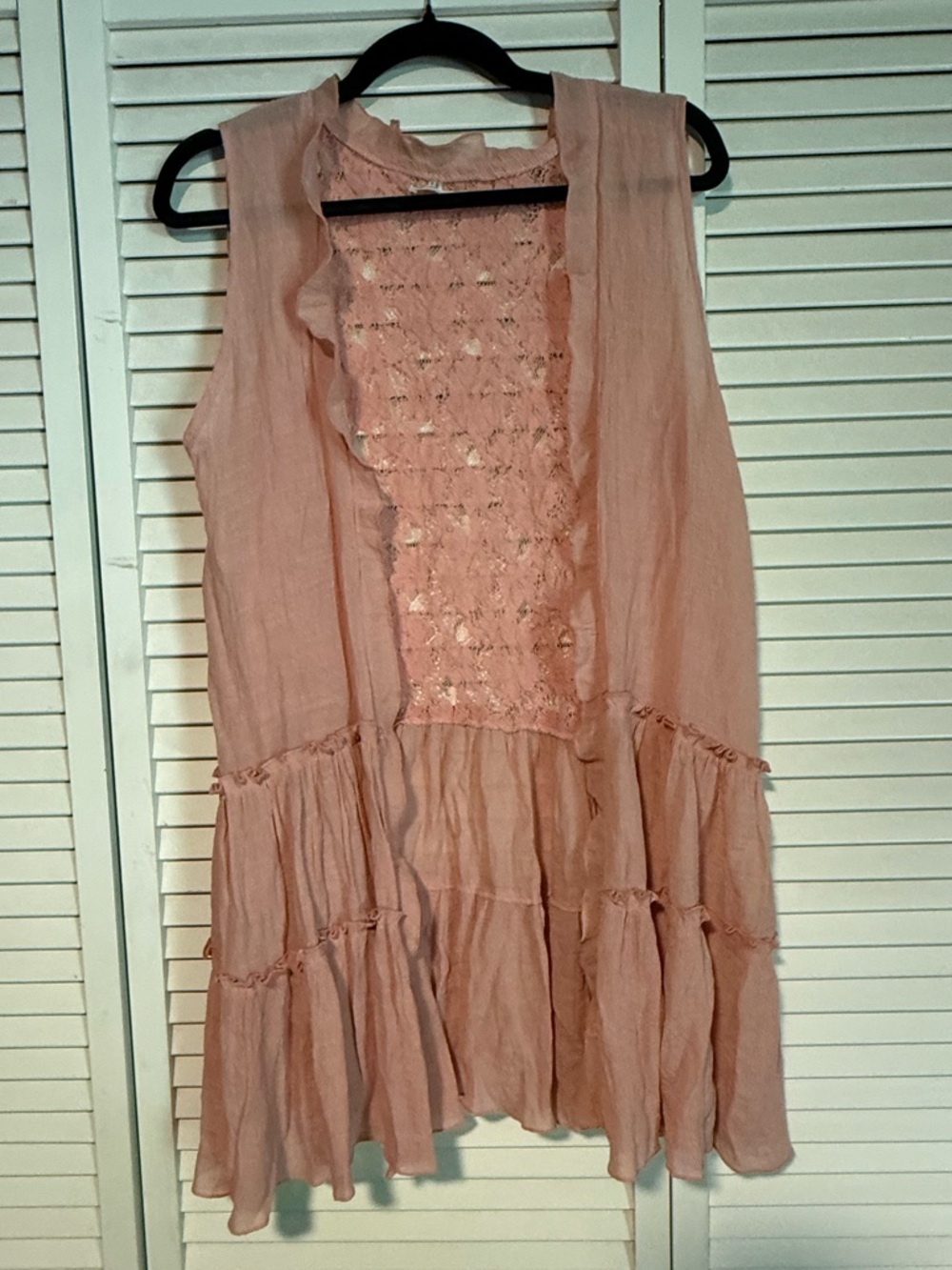 Women’s Pink Sleeveless Ruffled Layered Vest